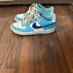 Nike Kids Sneakers in Blue and White Air Force One